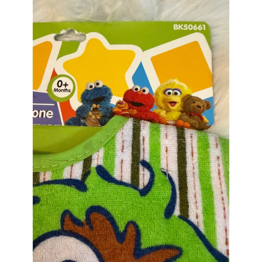 Sesame Beginnings Oscar the Grouch Terry Baby Bib Green White Stripe BK50661